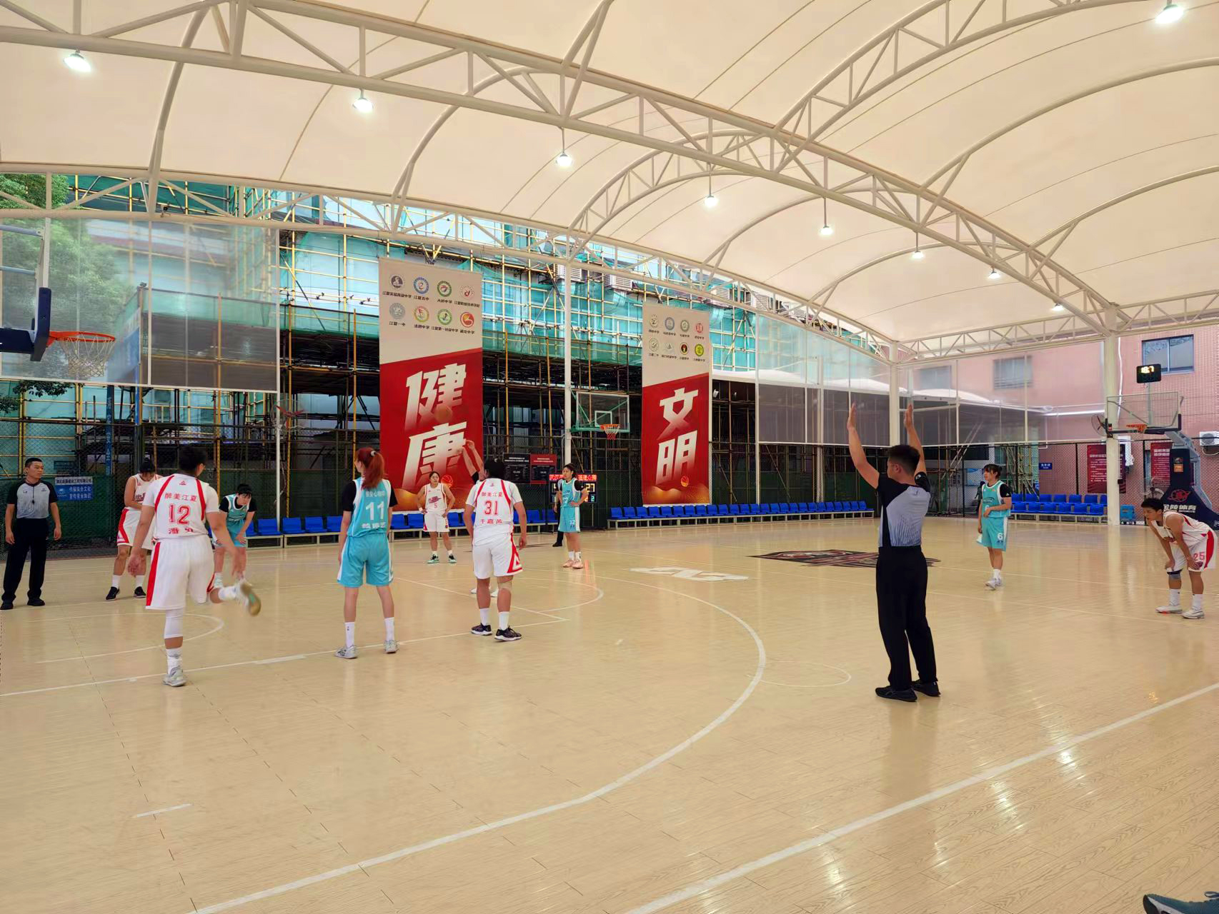 武漢盛帆俱樂部籃球訓(xùn)練場(chǎng)地