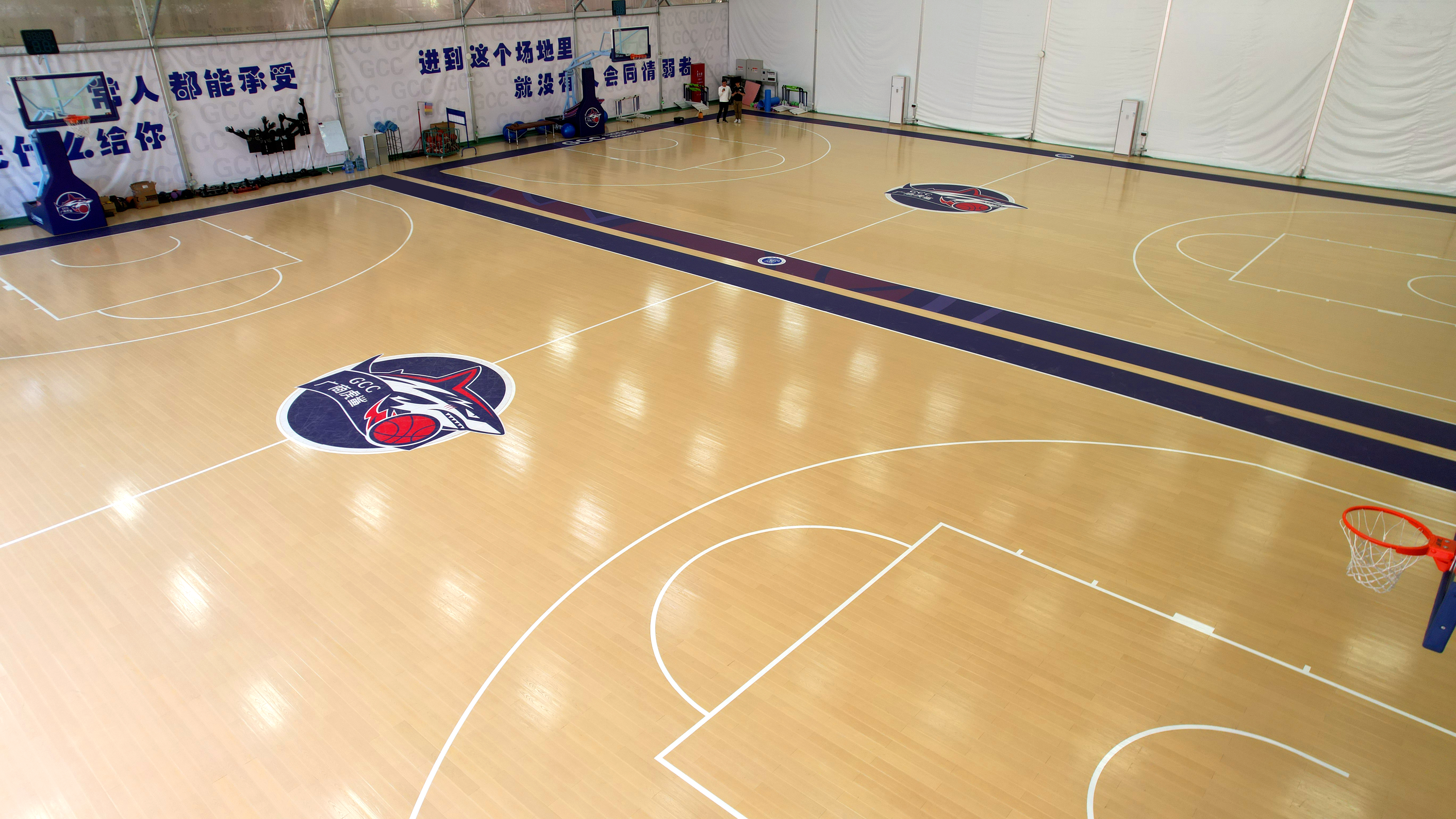 廣州商學(xué)院風(fēng)雨球場
